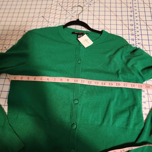 French Connection Crewneck Cardigan Sweater Small hole NWT Green Large - Picture 3 of 11
